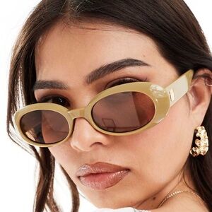 Chic Pistachio Oval Le Specs Sunglasses